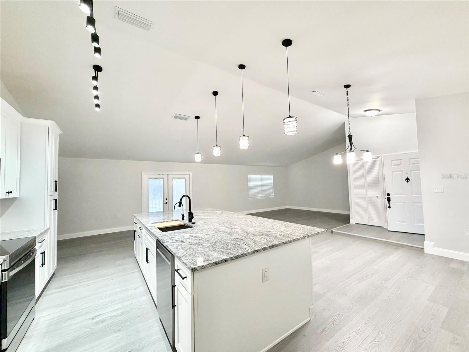 TWIN RIVERS SEC 4 UNIT 2 - Residential Lease