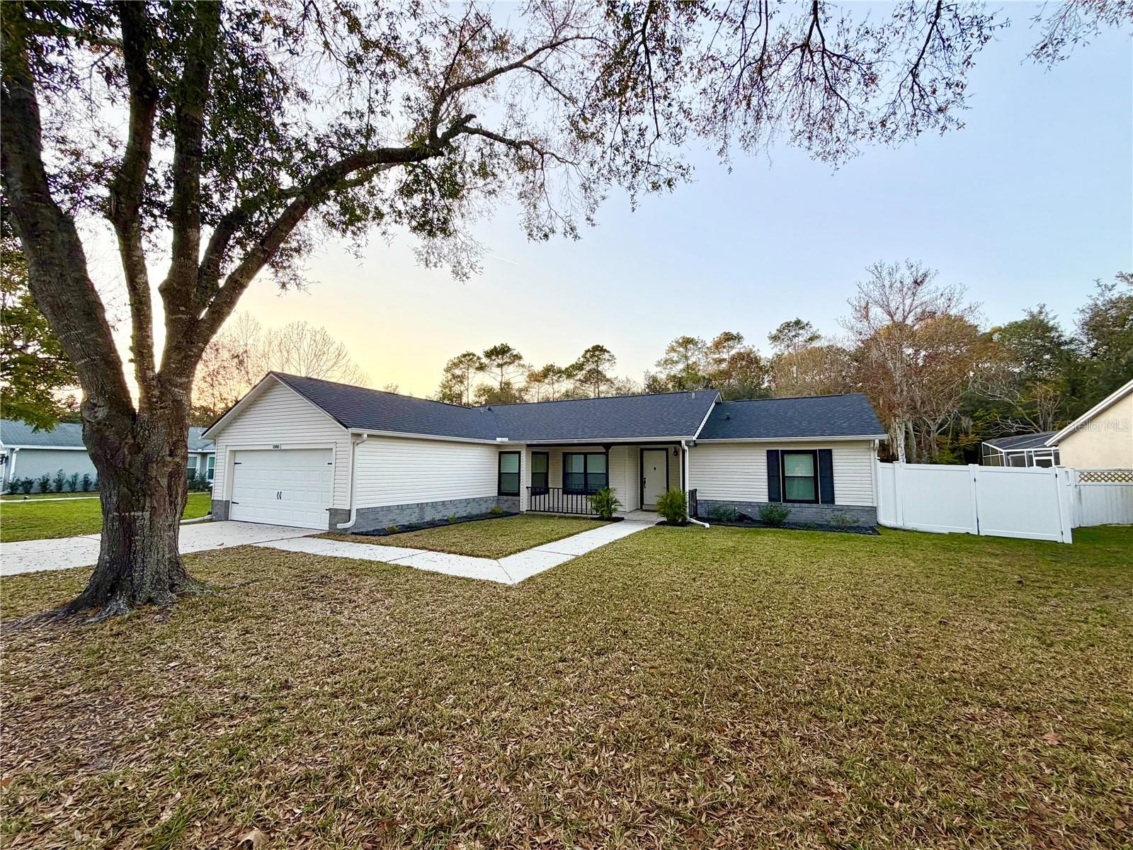 TWIN RIVERS SEC 4 UNIT 2 - Residential Lease