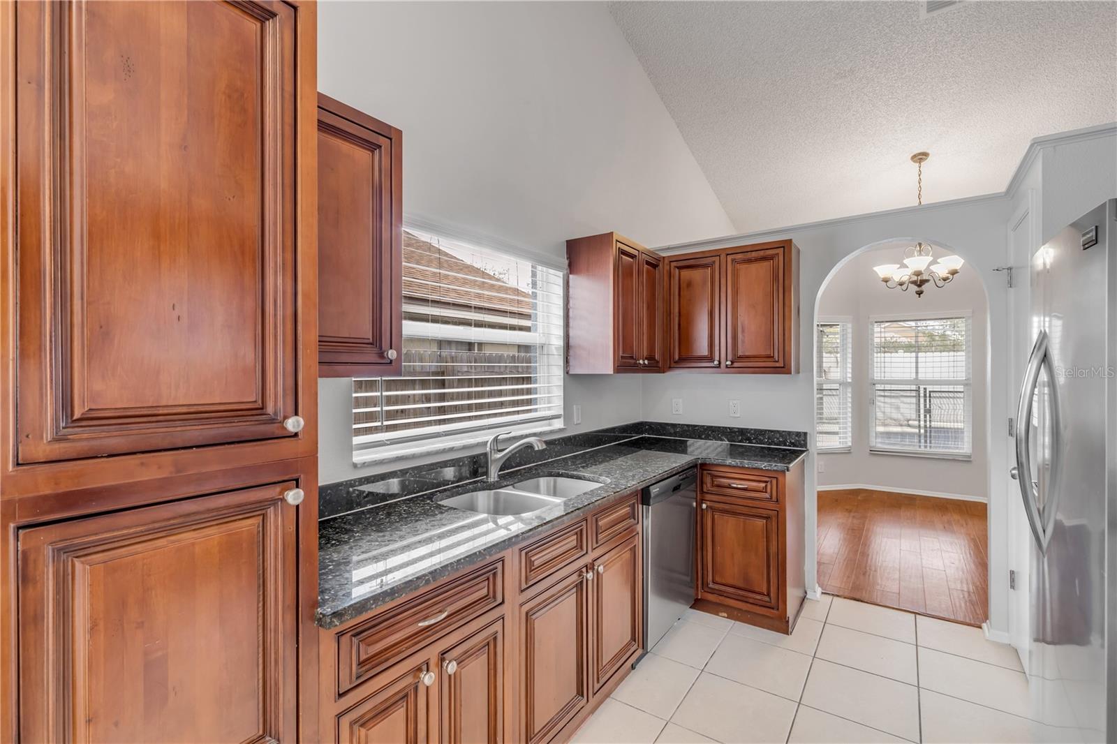 WOODFIELD OAKS - Residential