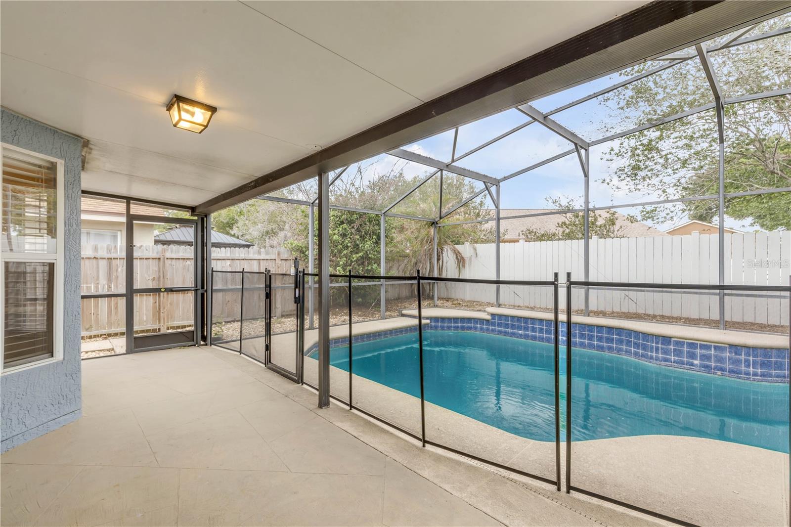 WOODFIELD OAKS - Residential