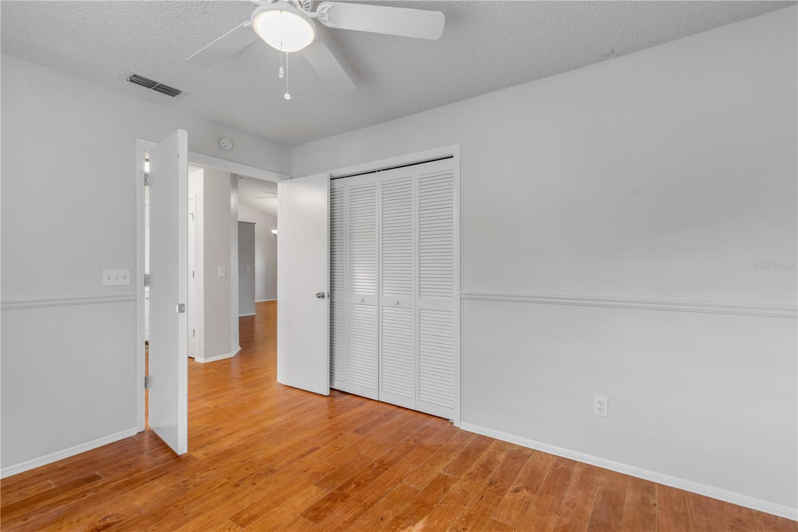 WOODFIELD OAKS - Residential