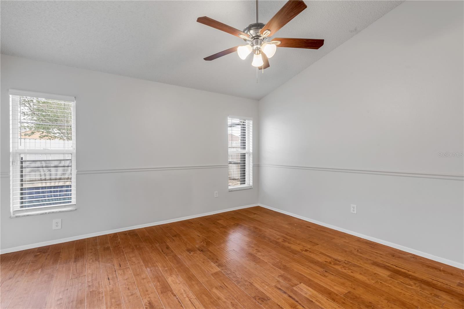 WOODFIELD OAKS - Residential