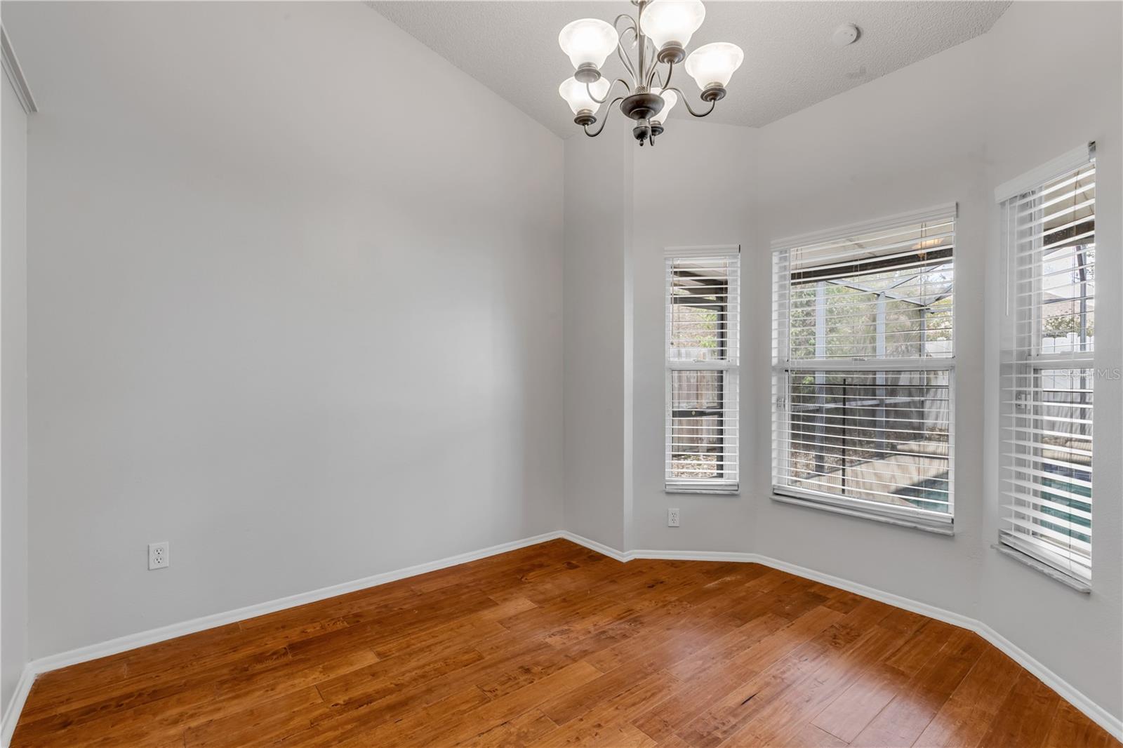 WOODFIELD OAKS - Residential