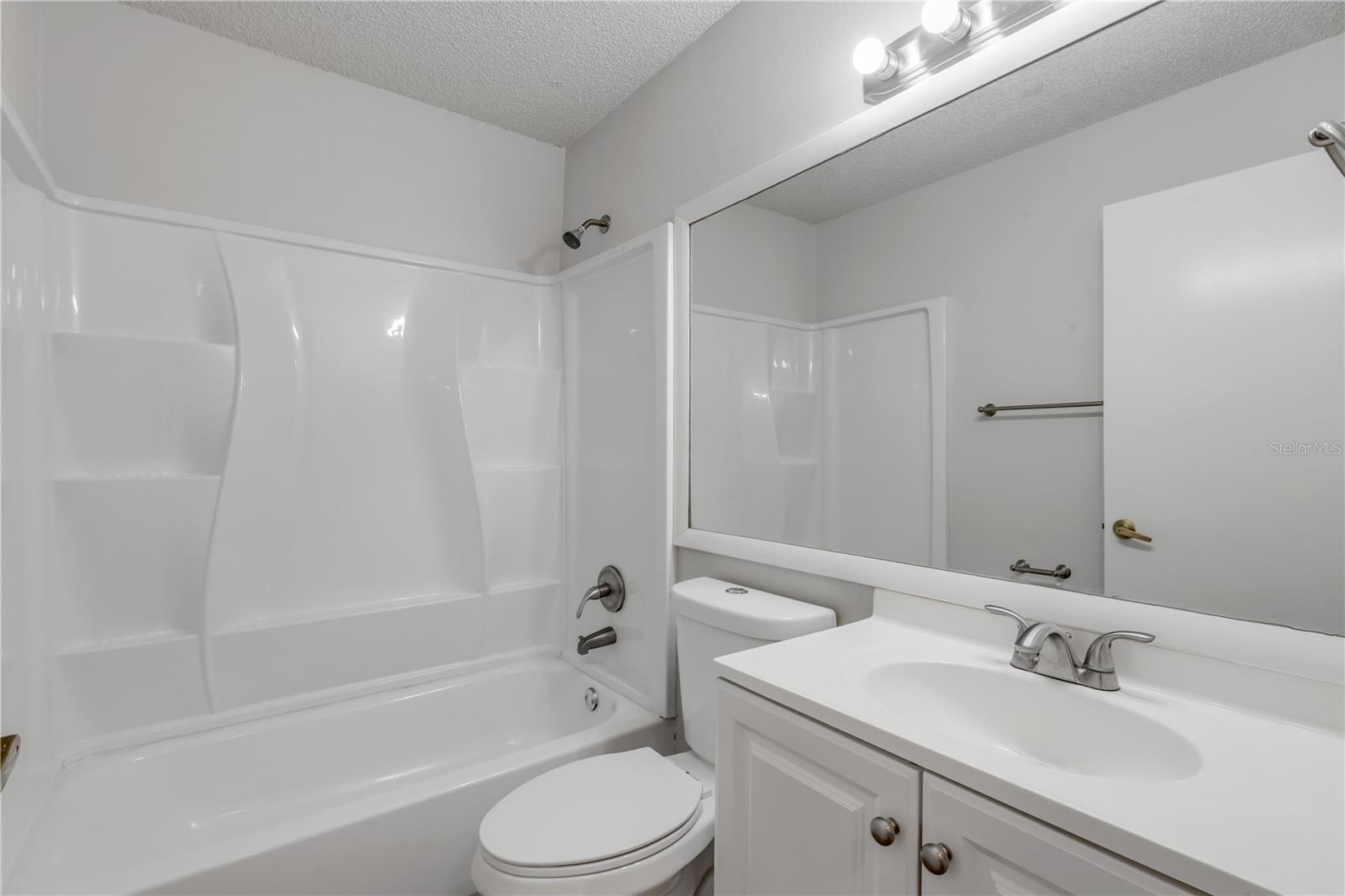 WOODFIELD OAKS - Residential
