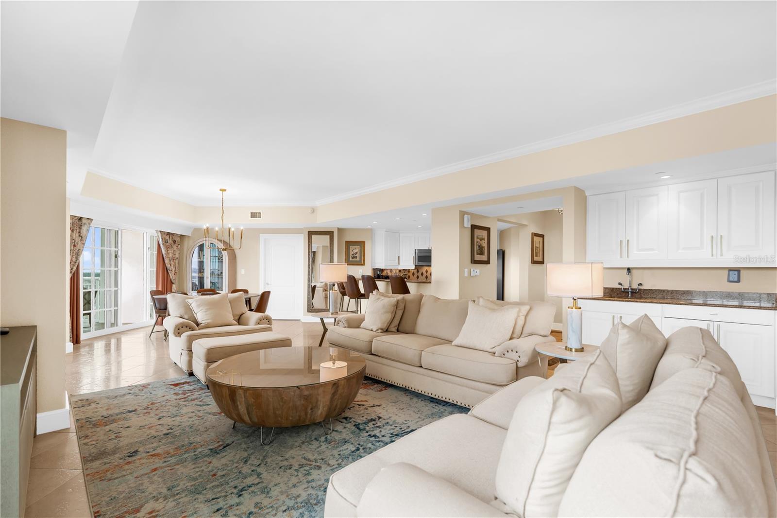 REUNION GRANDE CONDO - Residential