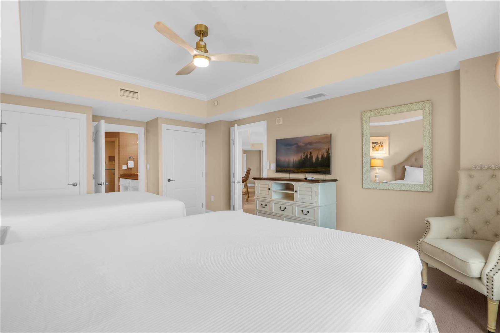 REUNION GRANDE CONDO - Residential