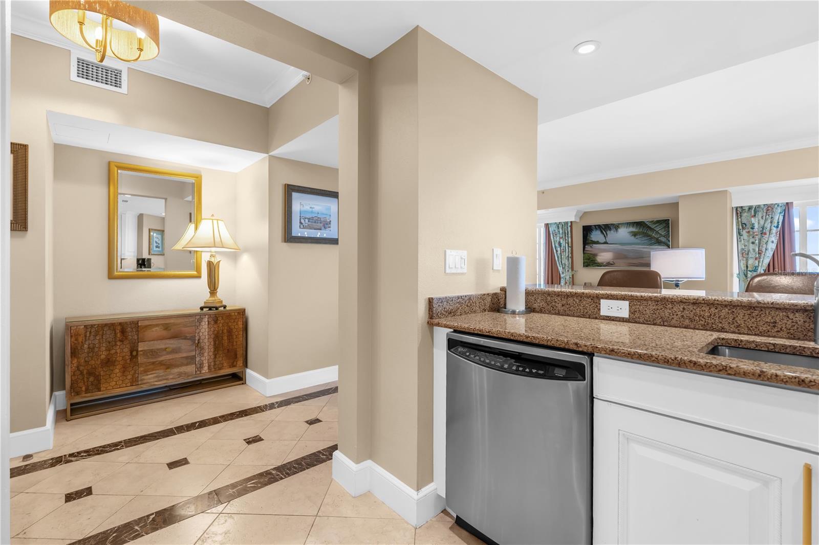 REUNION GRANDE CONDO - Residential