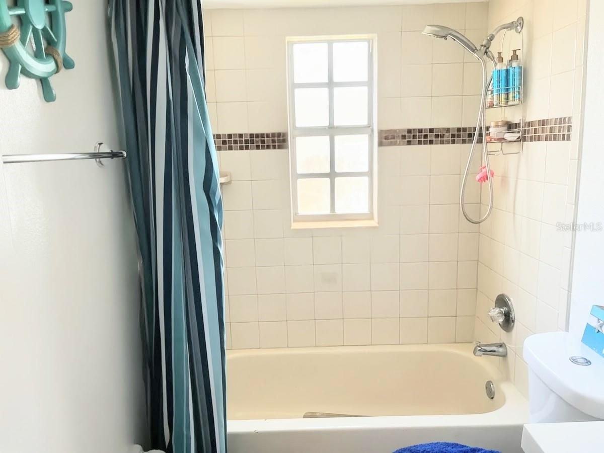 LAKEVIEW VILLAGE SEC K UNI - Residential