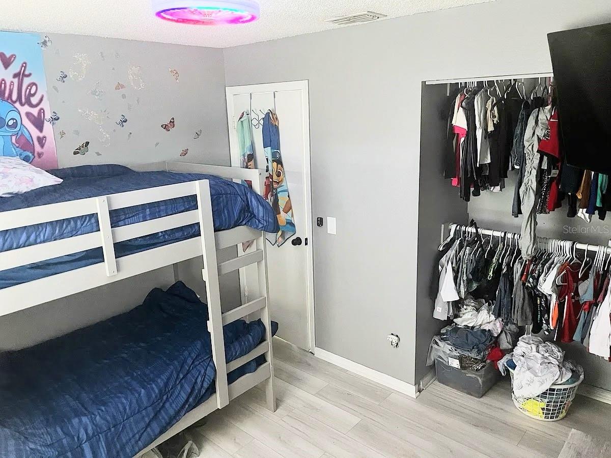 LAKEVIEW VILLAGE SEC K UNI - Residential