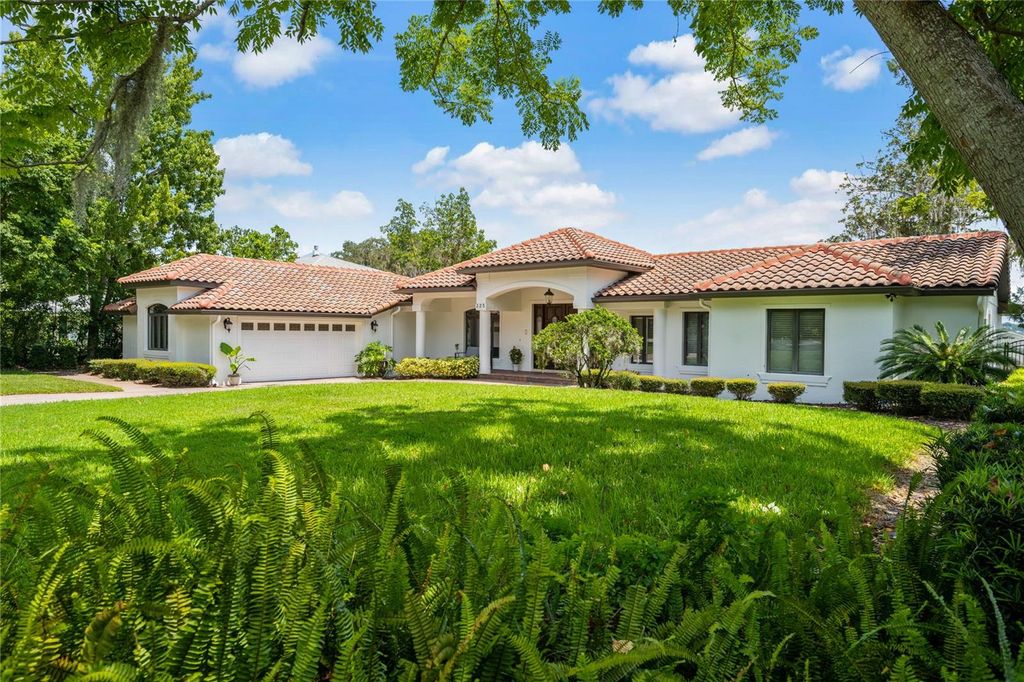 Photo of 325 Magnolia Street, Windermere, FL 34786 (MLS # O6391047)