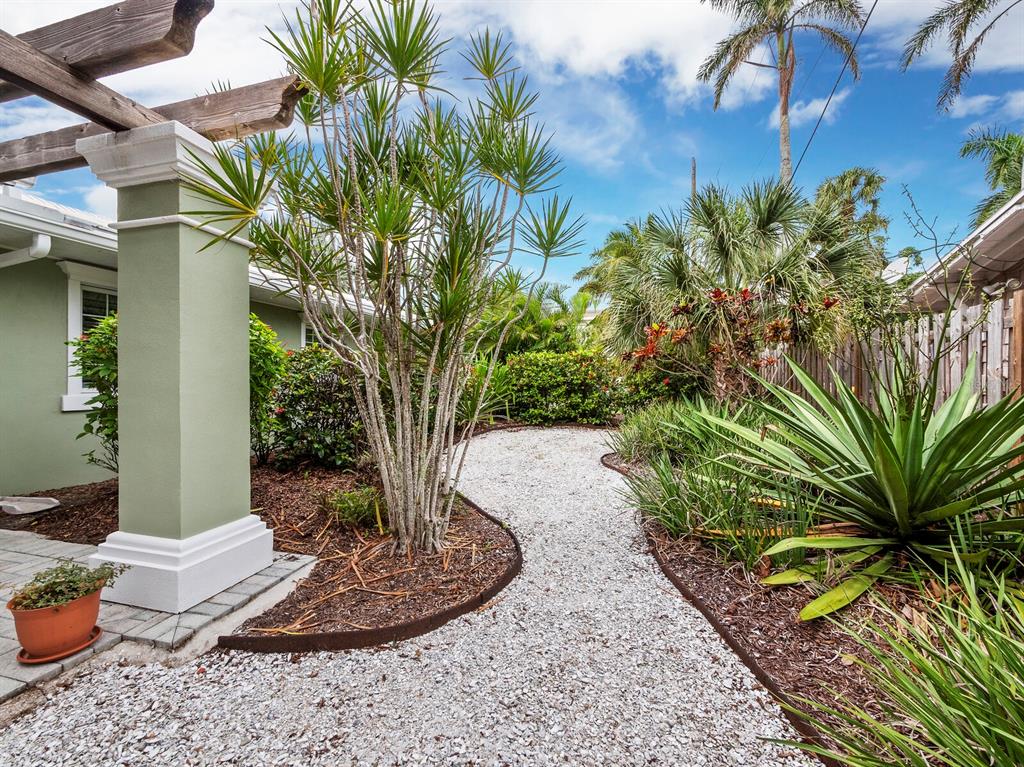 SAINT ARMANDS DIV JOHN RINGLING ESTATES - Residential