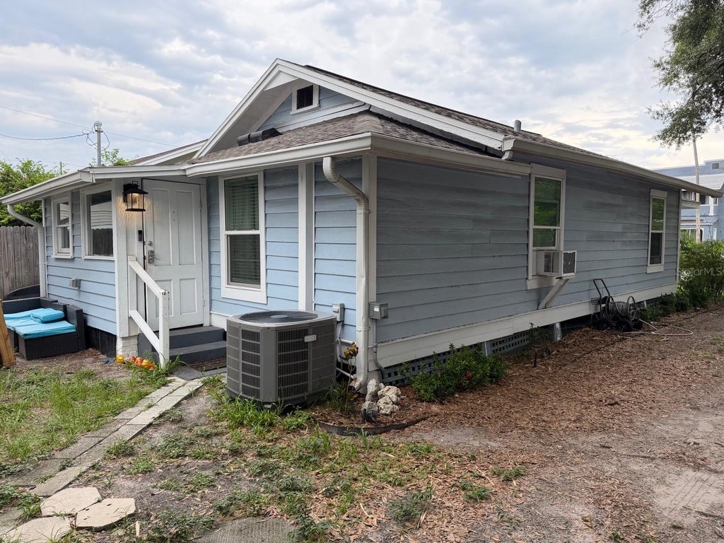 Photo of 618 15th Street N, St Petersburg, FL 33701 (MLS # FC320908)