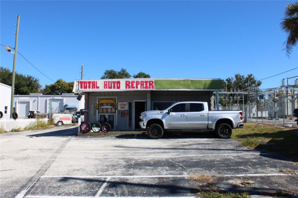 Photo of 1723 S Missouri Avenue N, Largo, FL 33770 (MLS # TB8448325)