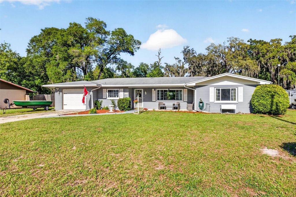 Photo of 5068 Lakewood Drive, Dade City, FL 33523 (MLS # TB8496898)