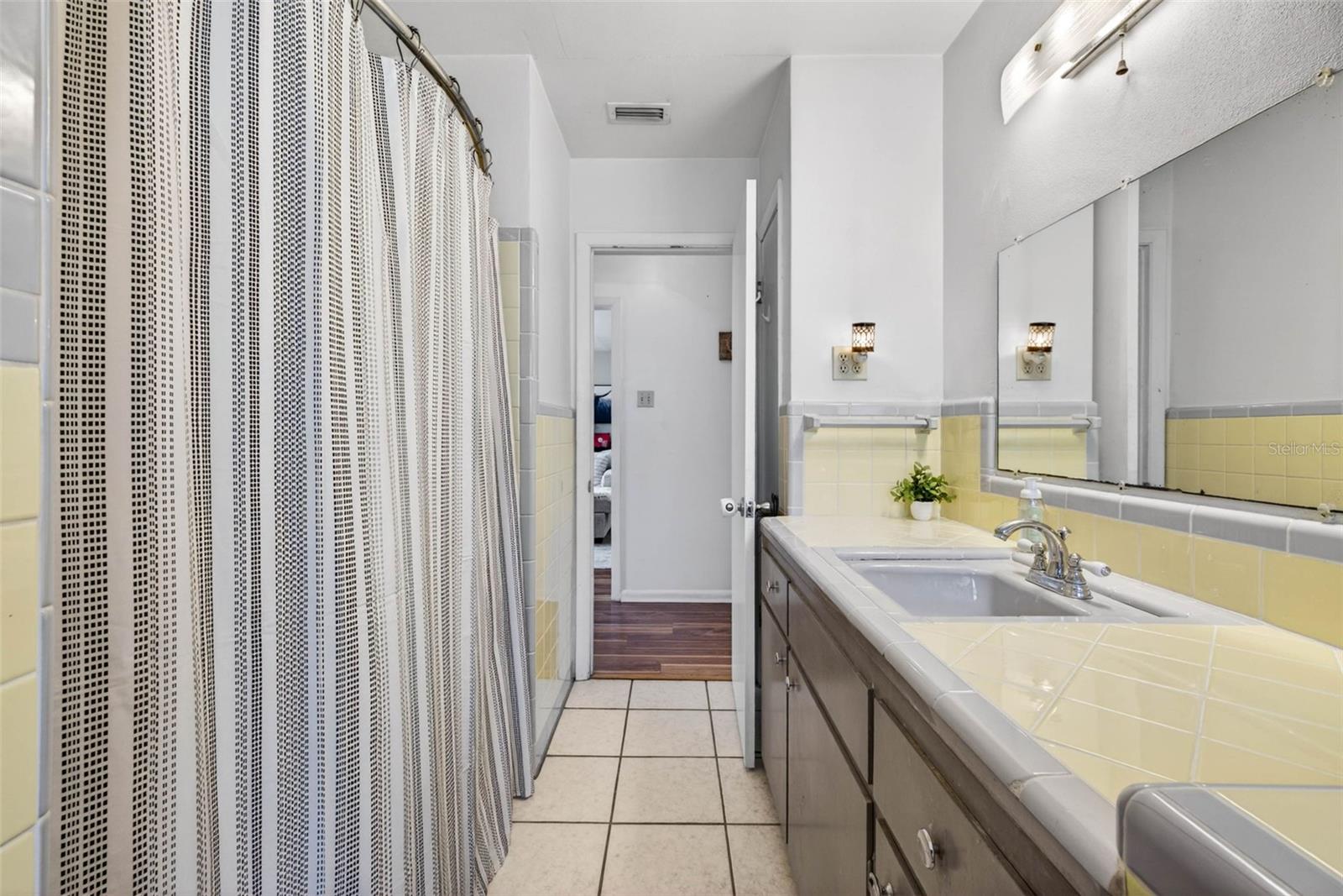 LAKEWOOD UNIT 1 - Residential