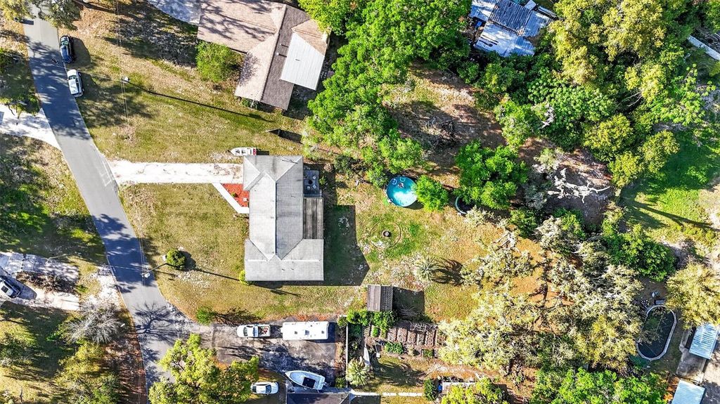 Photo of 5068 Lakewood Drive, Dade City, FL 33523 (MLS # TB8496898)