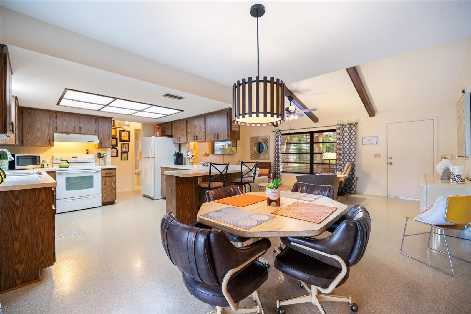 MANASOTA GARDENS - Residential