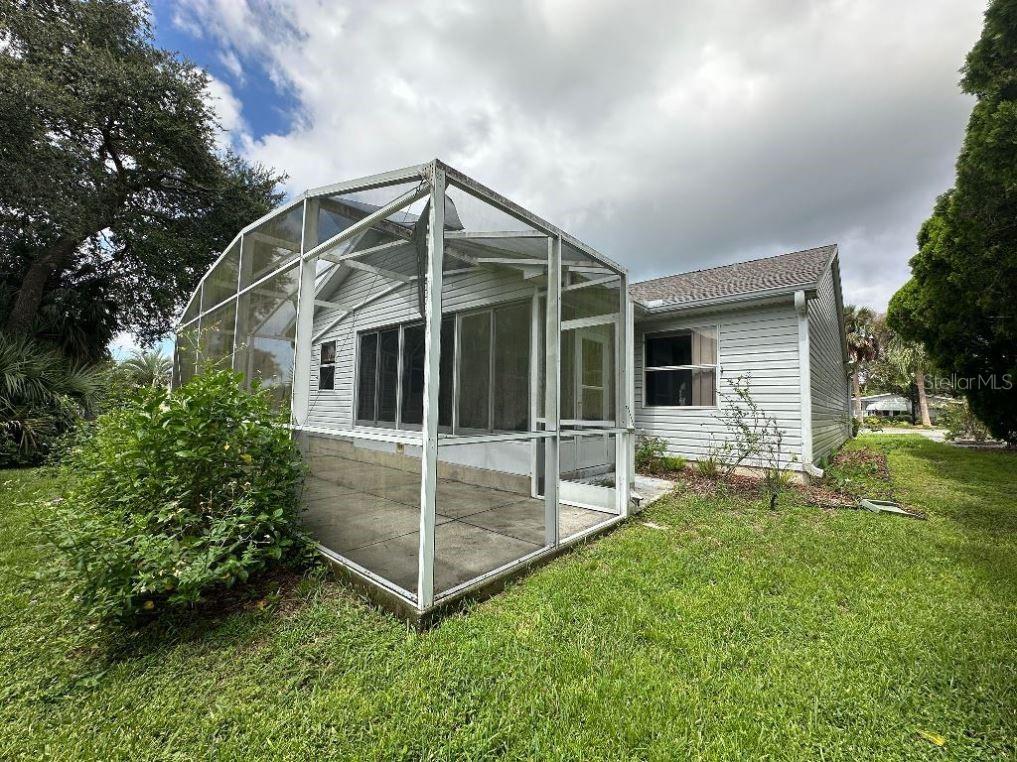 LADY LAKE ORANGE BLOSSOM GARDENS UNIT 11 - Residential