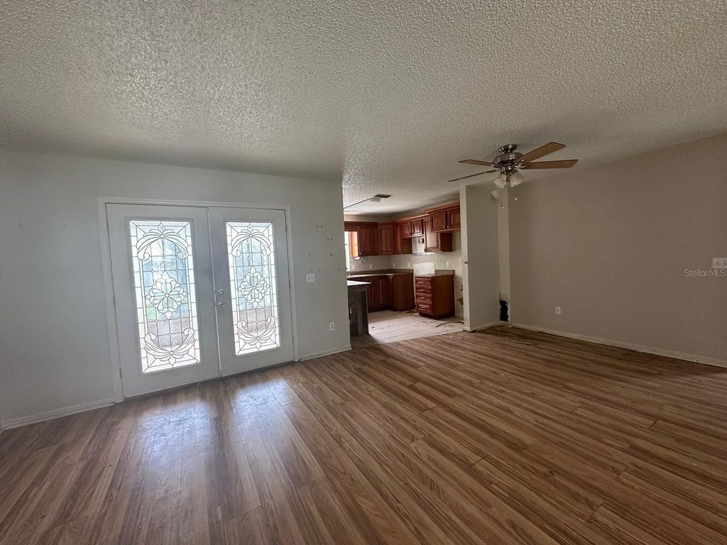 Photo of 534 Saint Andrews Court, Lady Lake, FL 32159 (MLS # G5102857)