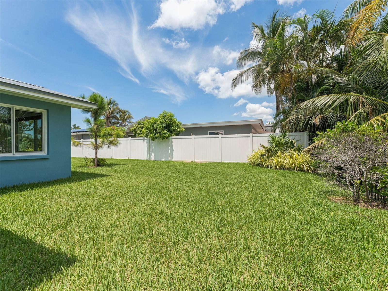 BAHIA SHORES 4TH ADD - Residential