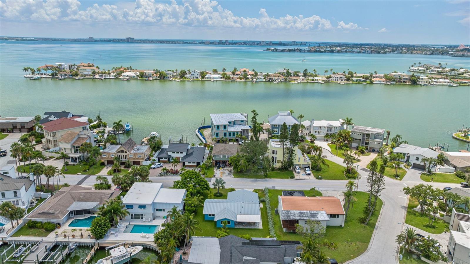 BAHIA SHORES 4TH ADD - Residential