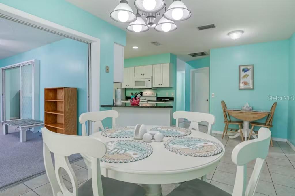 ROTONDA WEST PEBBLE BEACH - Residential