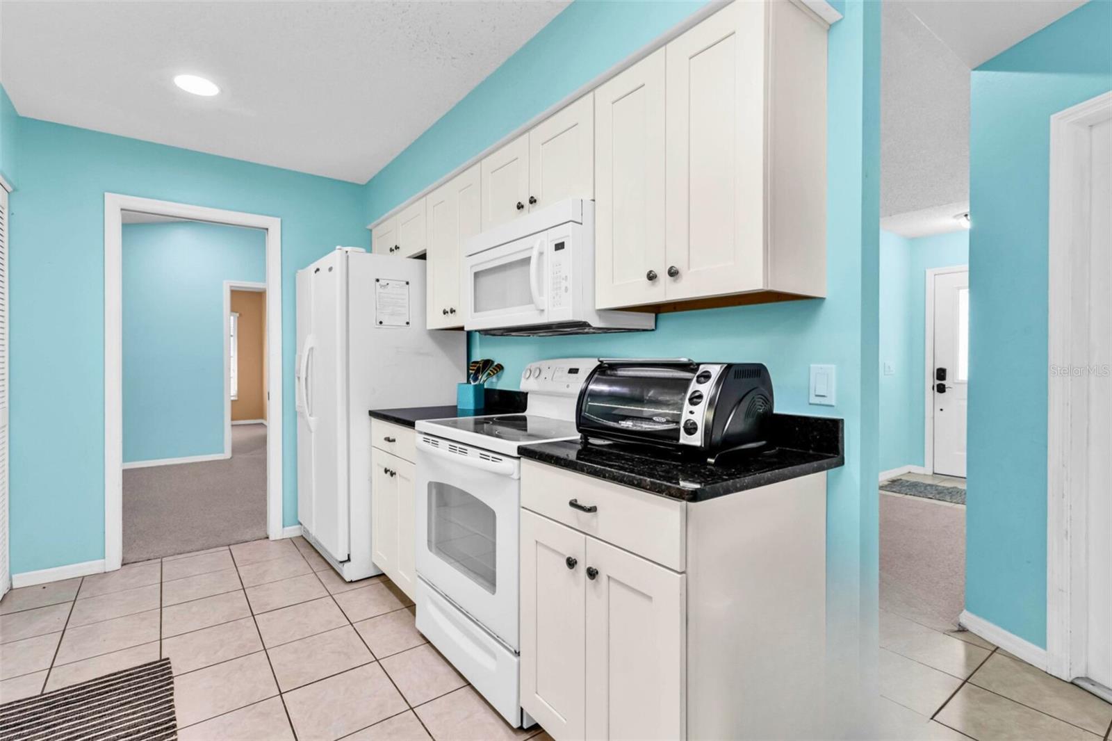 ROTONDA WEST PEBBLE BEACH - Residential