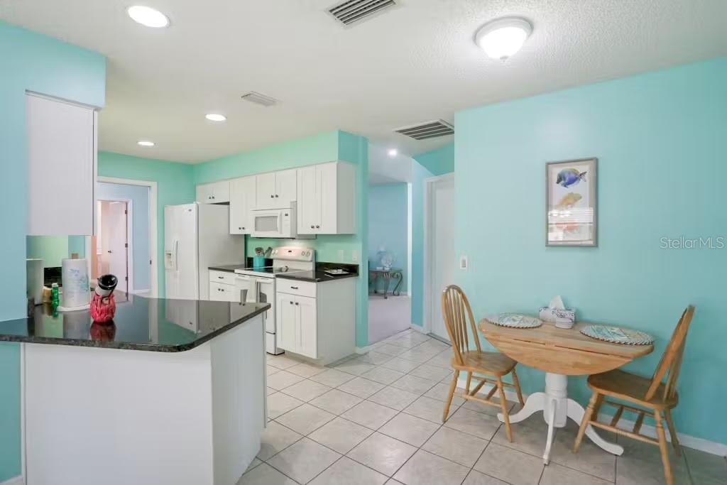 ROTONDA WEST PEBBLE BEACH - Residential