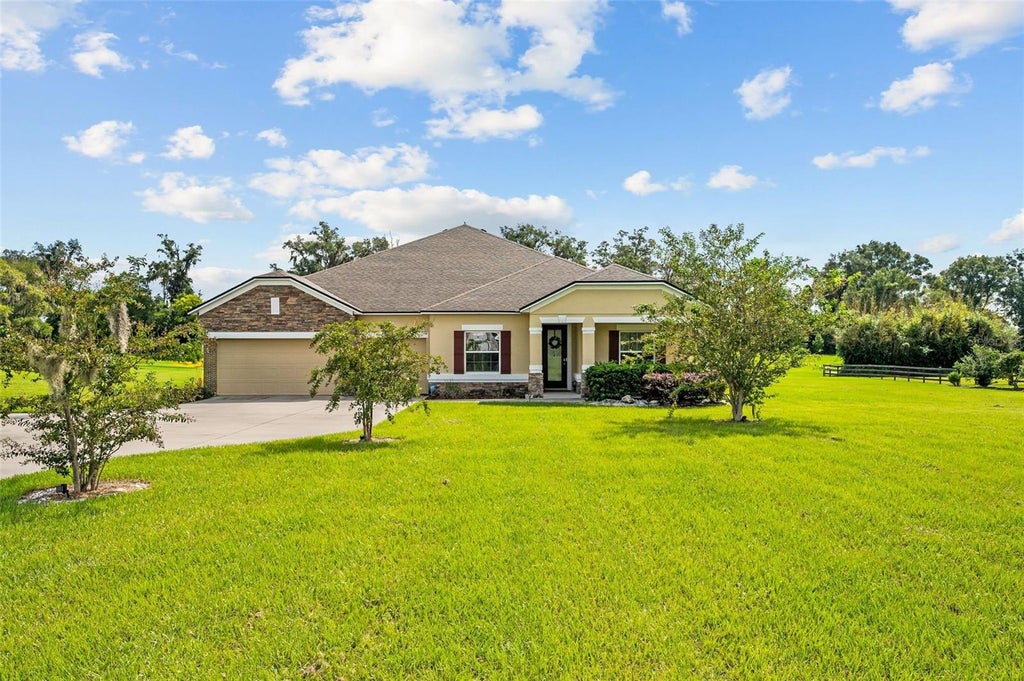 Photo of 5615 SW 215th Terrace, Newberry, FL 32669 (MLS # GC542980)