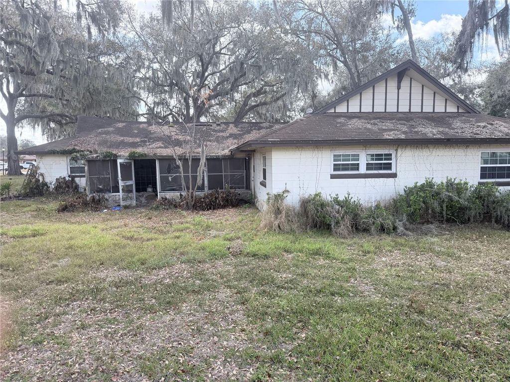 Photo of 107 Elm Square N, Lakeland, FL 33813 (MLS # S5144207)