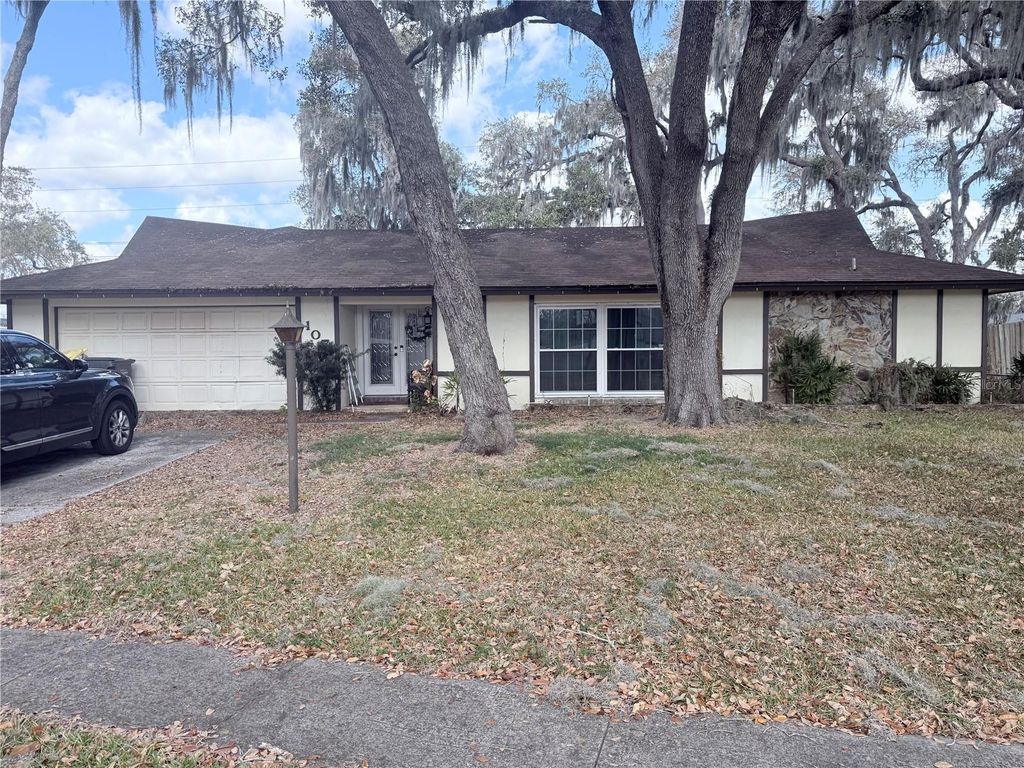Photo of 107 Elm Square N, Lakeland, FL 33813 (MLS # S5144207)