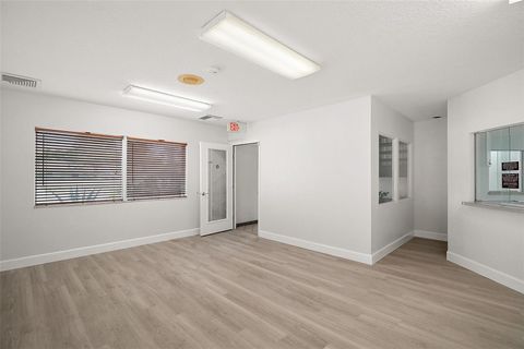 Tiny photo for 9846 Us Highway 441, Leesburg, FL 34788 (MLS # G5097344)