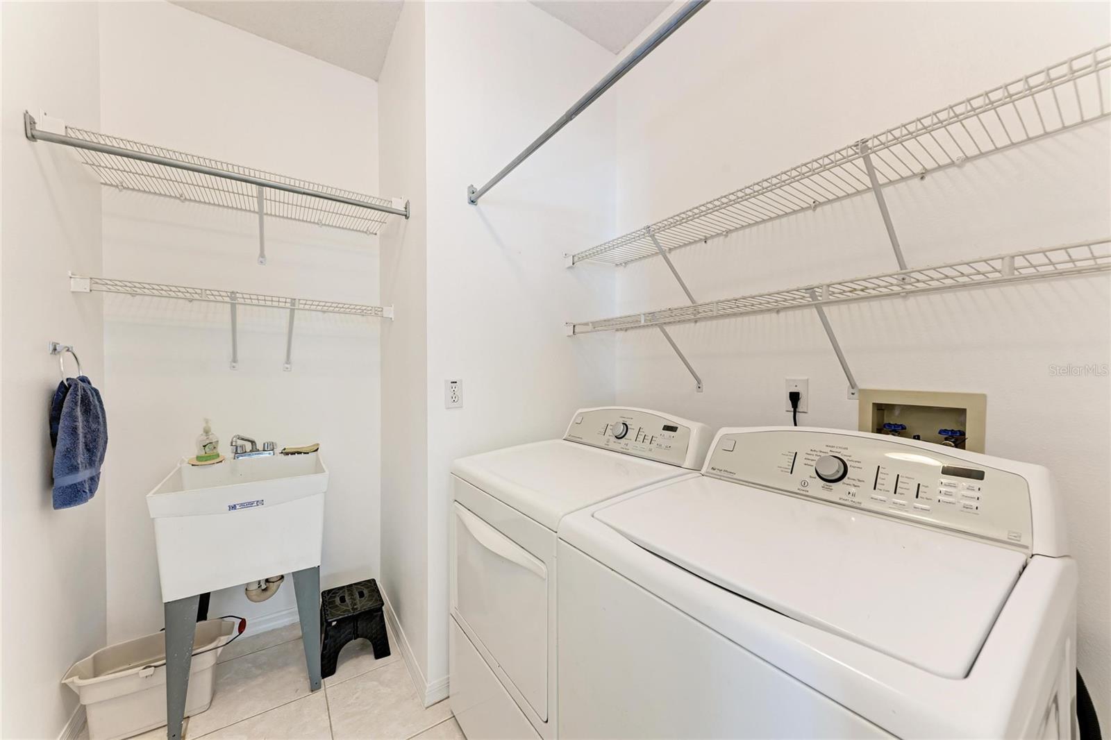 GLENN LAKES PH 1B - Residential Lease