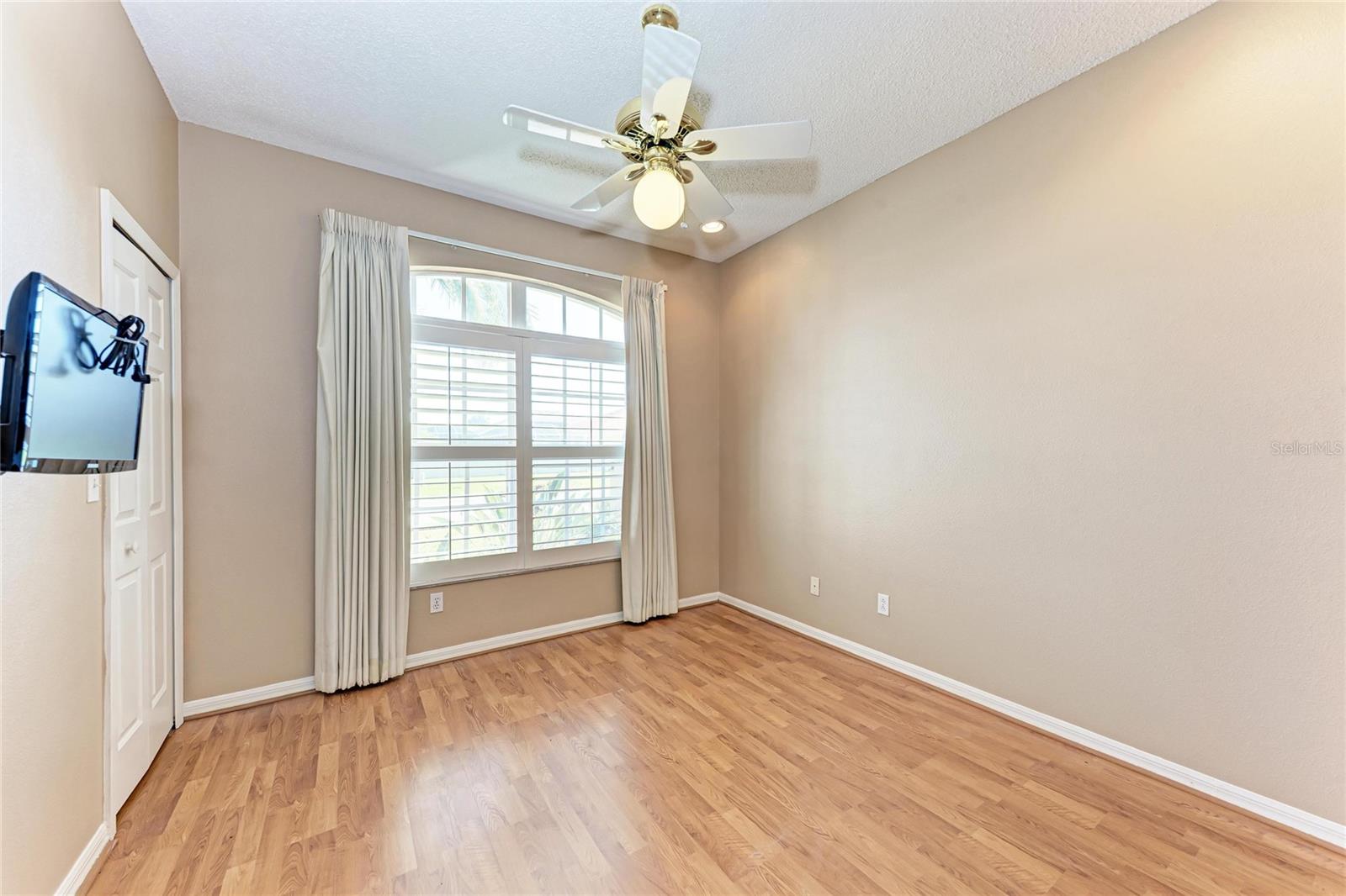 GLENN LAKES PH 1B - Residential Lease