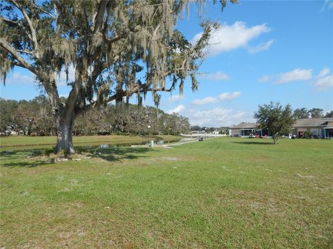 A home in LAKE WALES