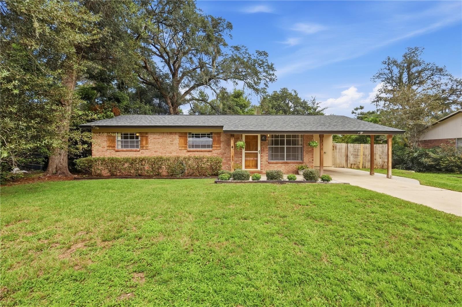 371 W HOLLY DRIVE