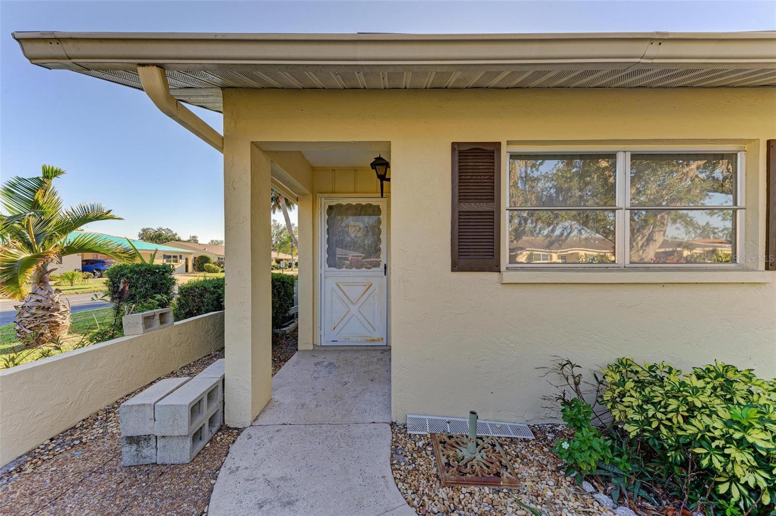 390 301 BOULEVARD W 11D