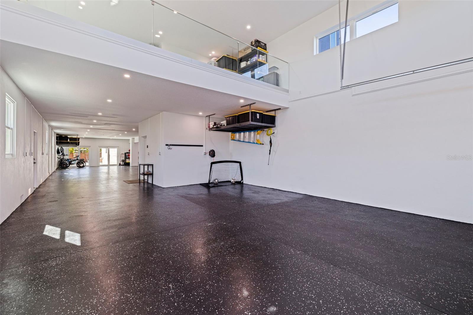 SHORE ACRES BAYOU GRANDE SEC - Residential