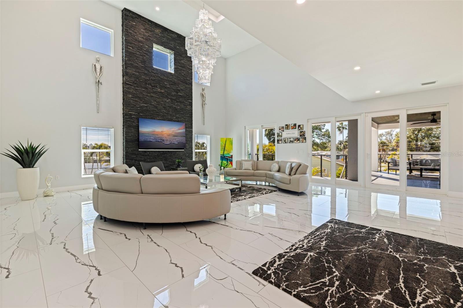 SHORE ACRES BAYOU GRANDE SEC - Residential