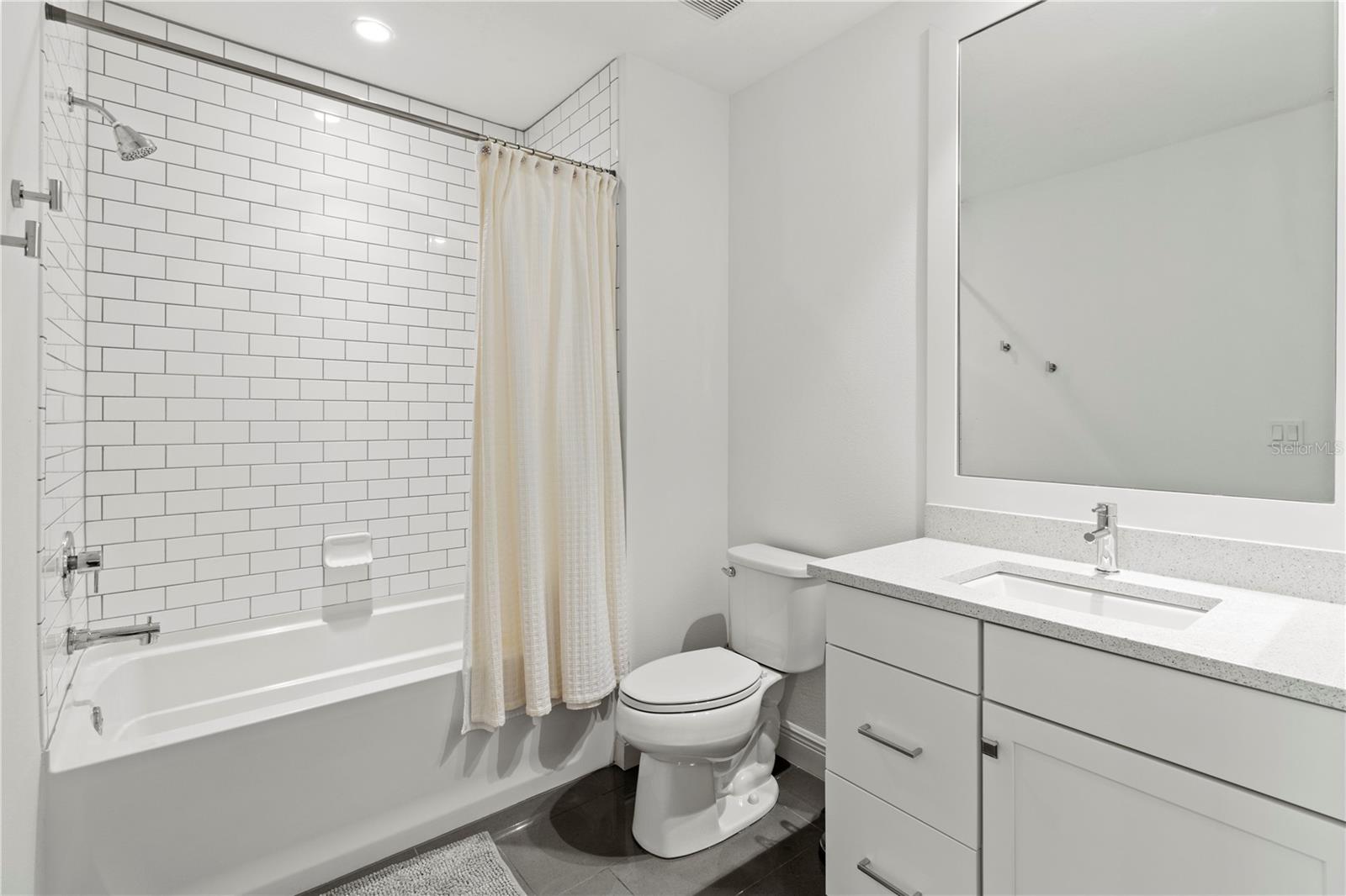 WATERFRONT AT MAIN STREET PH 2 - Residential