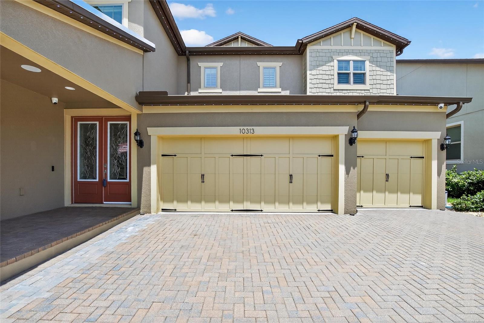 10313 SCARLET CHASE DRIVE