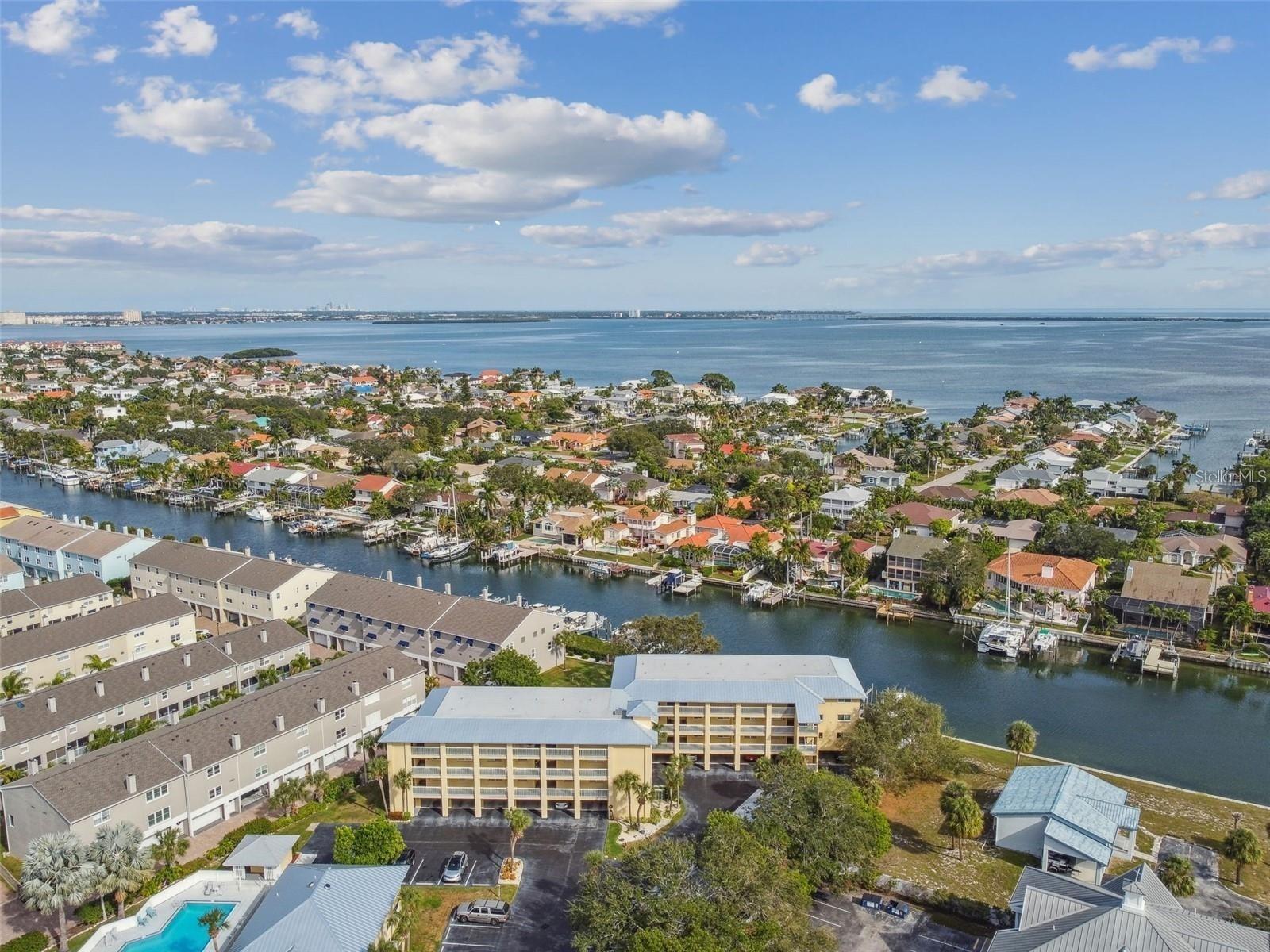 1125 PINELLAS BAYWAY S 302