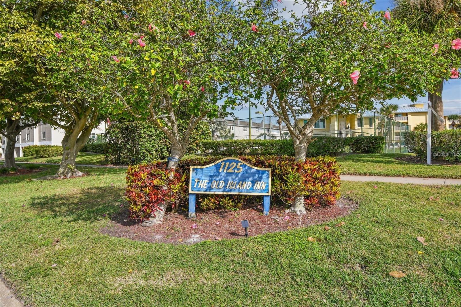 1125 PINELLAS BAYWAY S 302