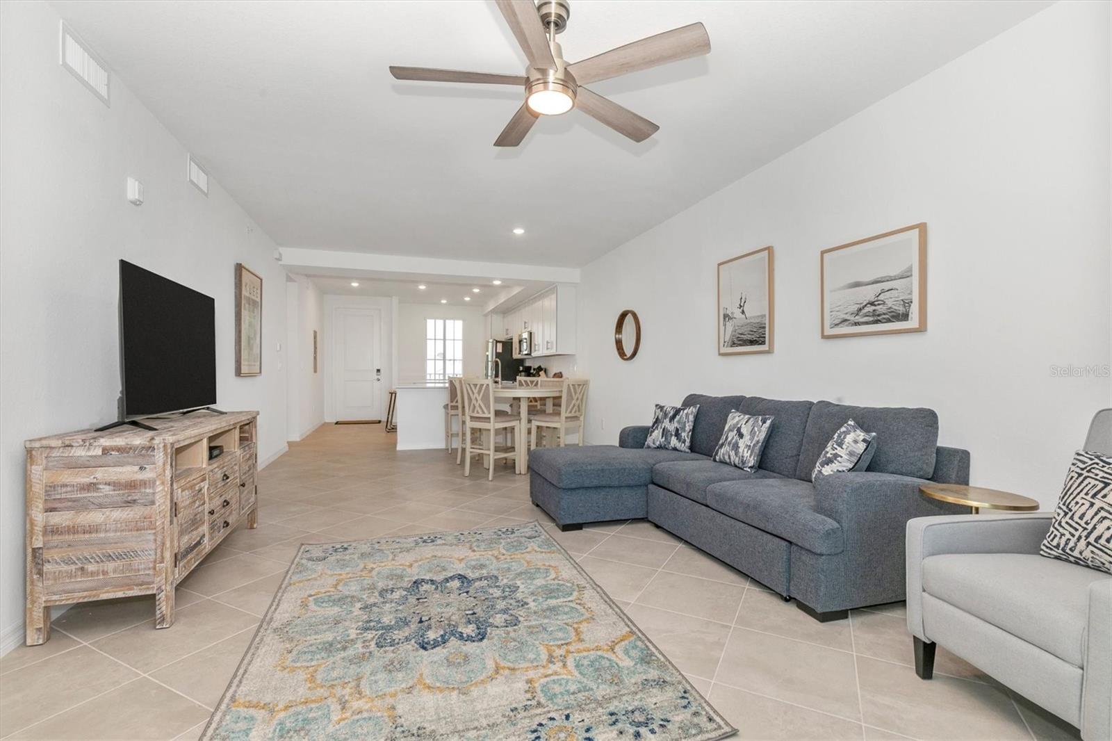 WELLEN PARK GOLF & COUNTRY CLUB - Residential Lease