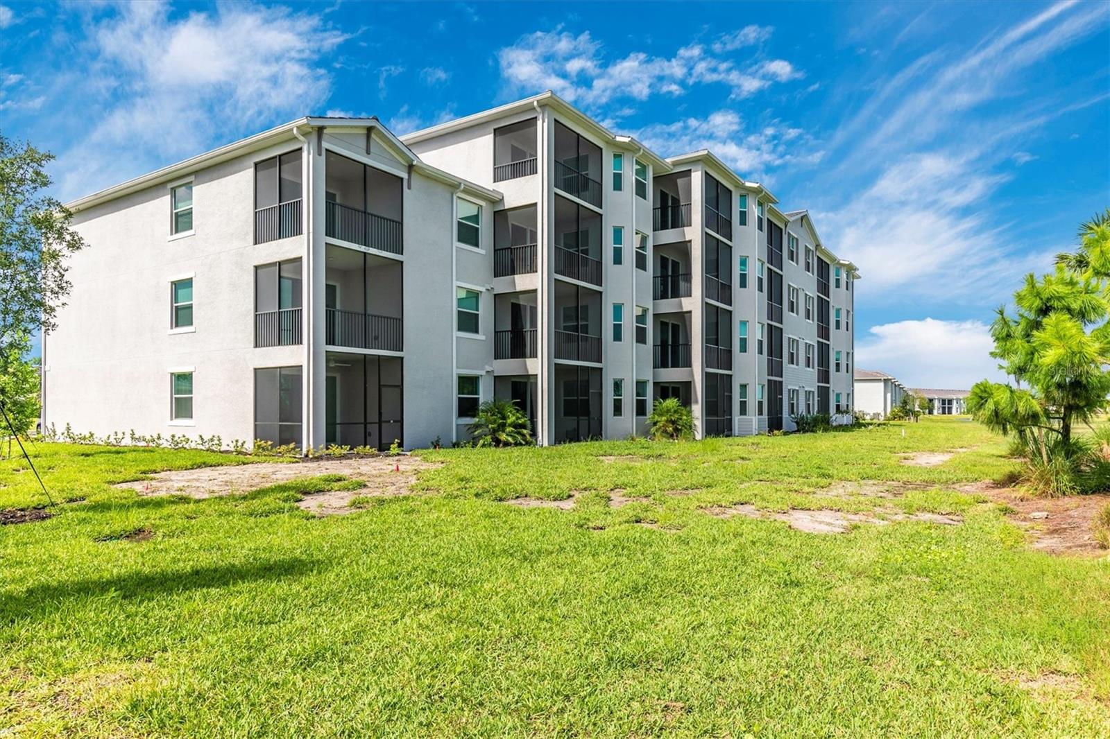 WELLEN PARK GOLF & COUNTRY CLUB - Residential Lease
