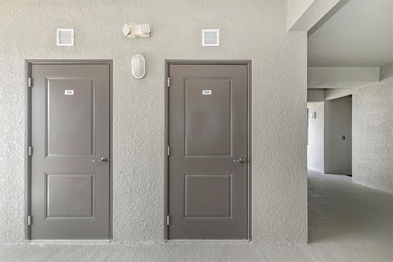 WELLEN PARK GOLF & COUNTRY CLUB - Residential Lease