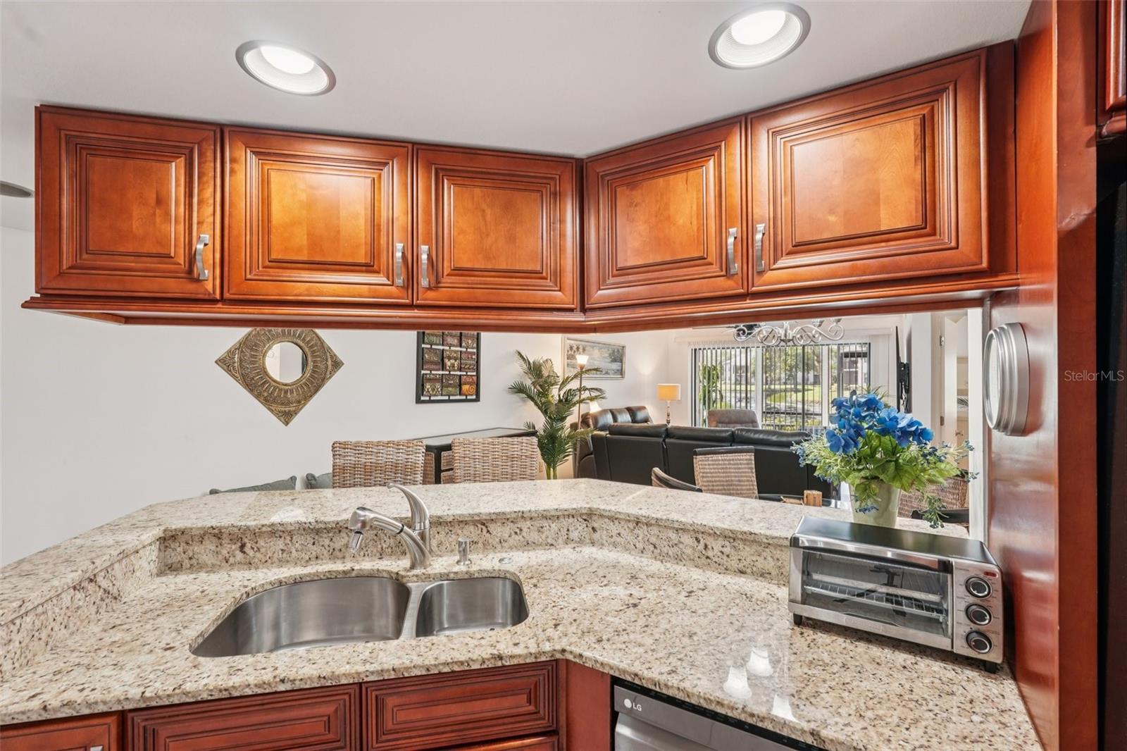 SHOREWALK - Residential