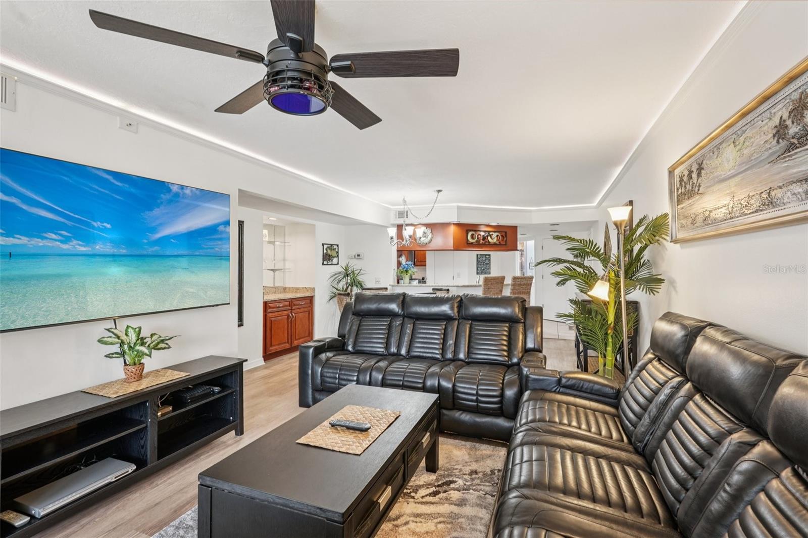 SHOREWALK - Residential