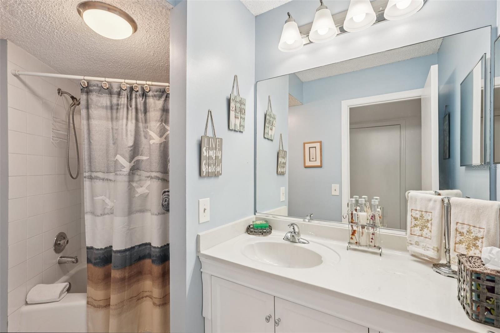 SHOREWALK - Residential