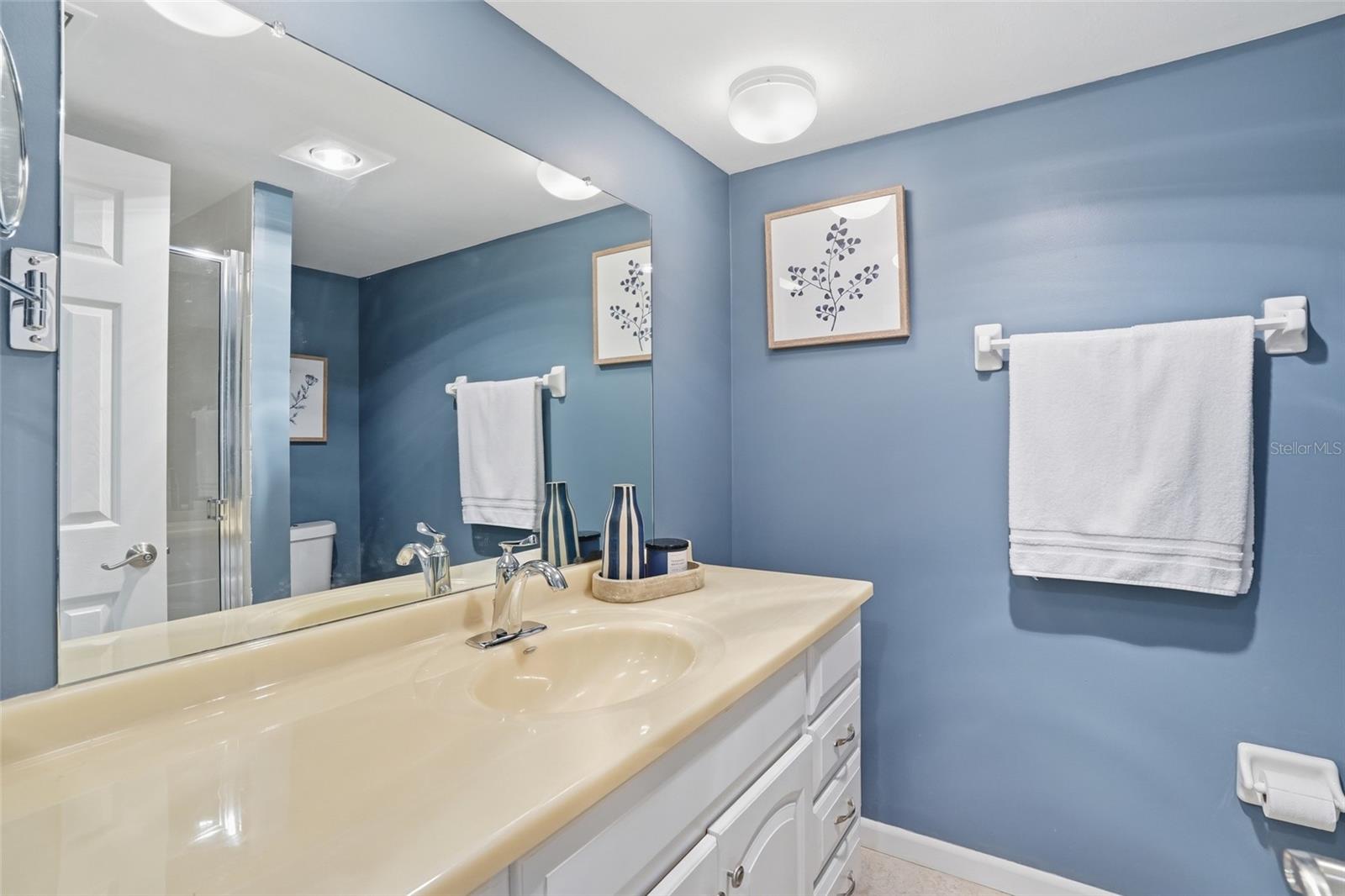 VILLA GRANDE CONDO 01 - Residential